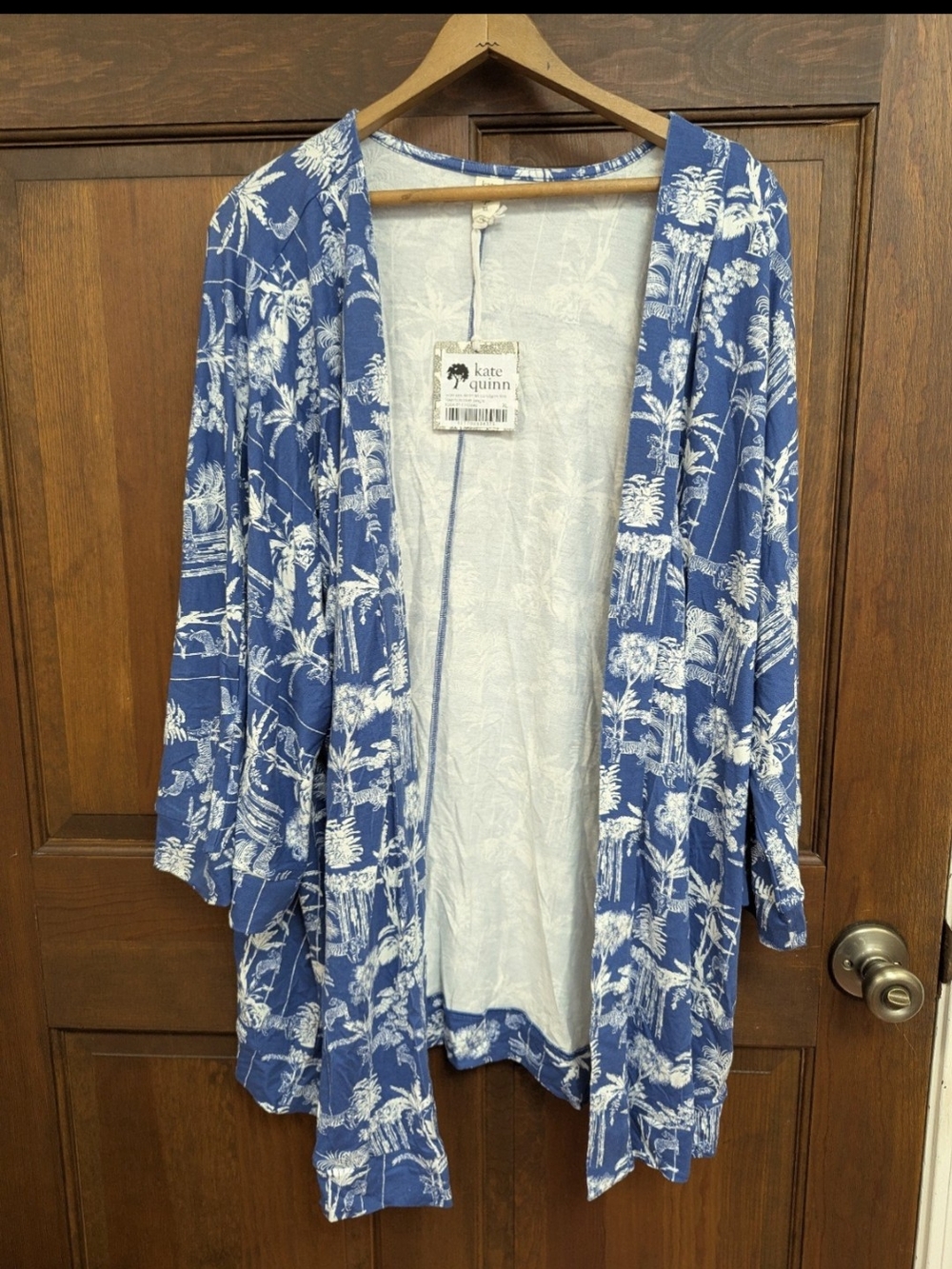 Kate Quinn Dolman cardigan top fountain Blue jungle XL